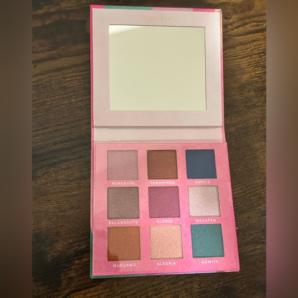 Macaria Eyeshadow palette.